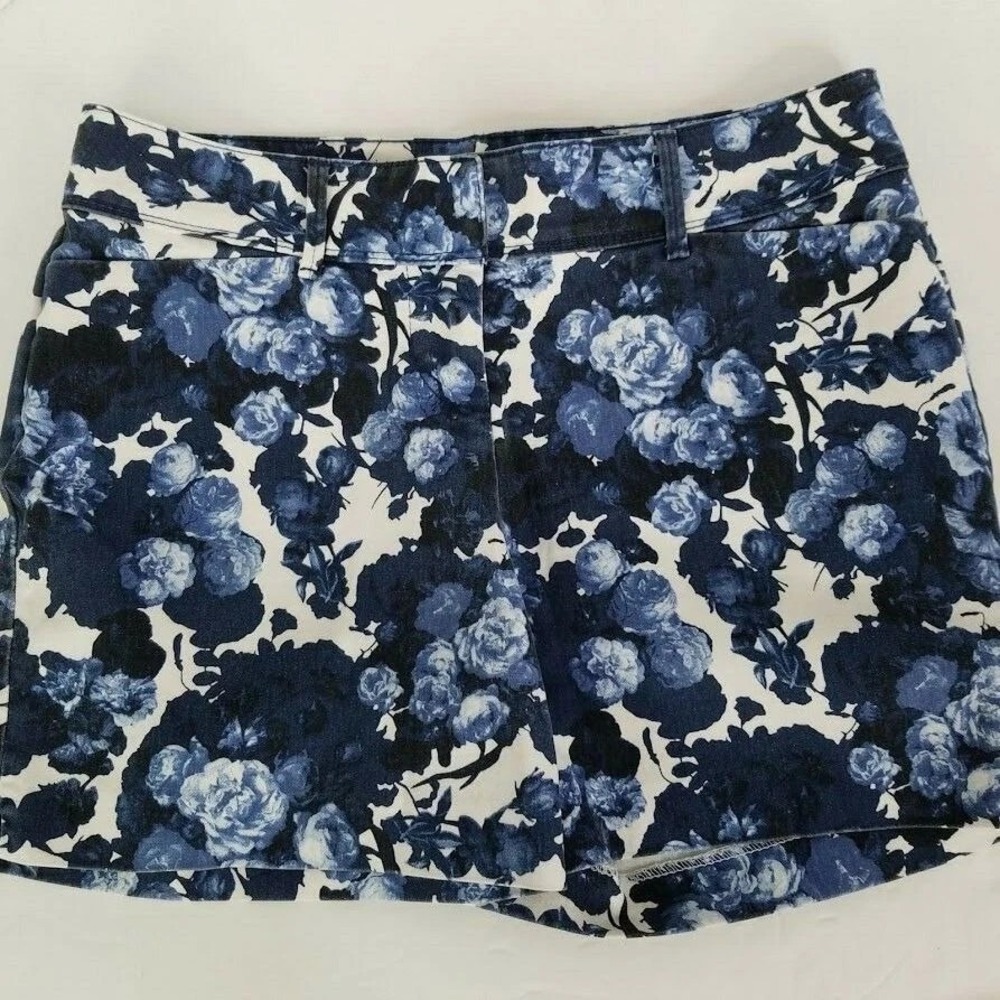 The Limited Women's Size 4 Blue White Floral Print Stretch Chino Shorts
